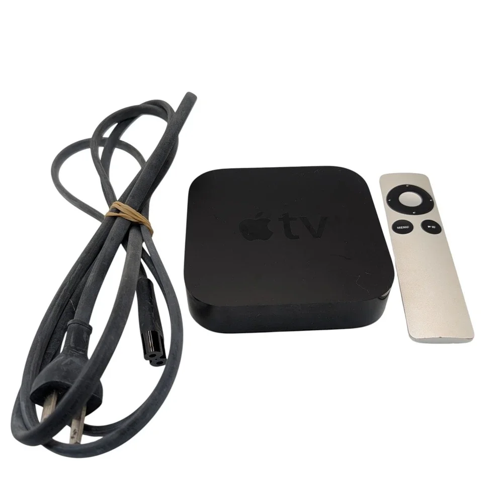 Apple TV A1469 Black 3rd Generation Single Core 8GB Digital HD Media with Remote